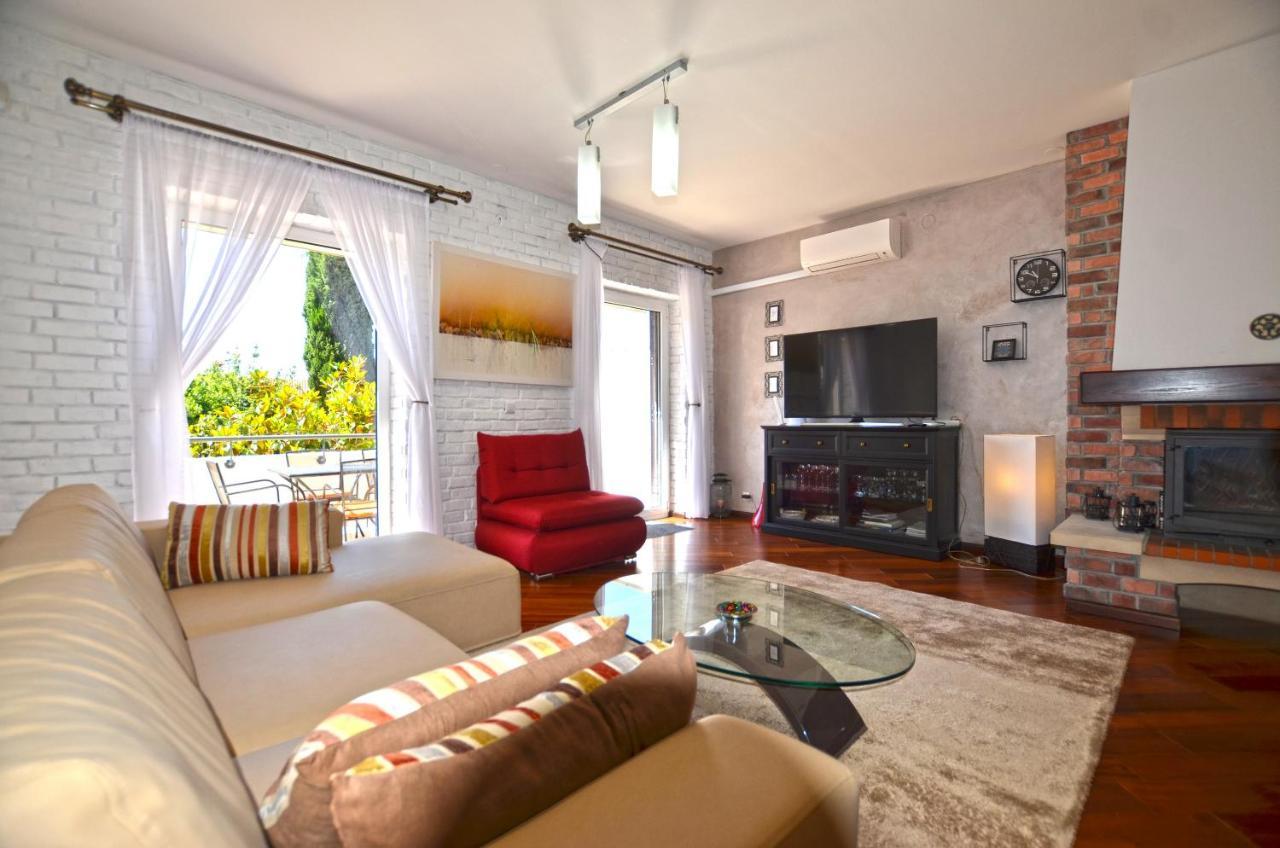 Apartment Max Ровинь Экстерьер фото
