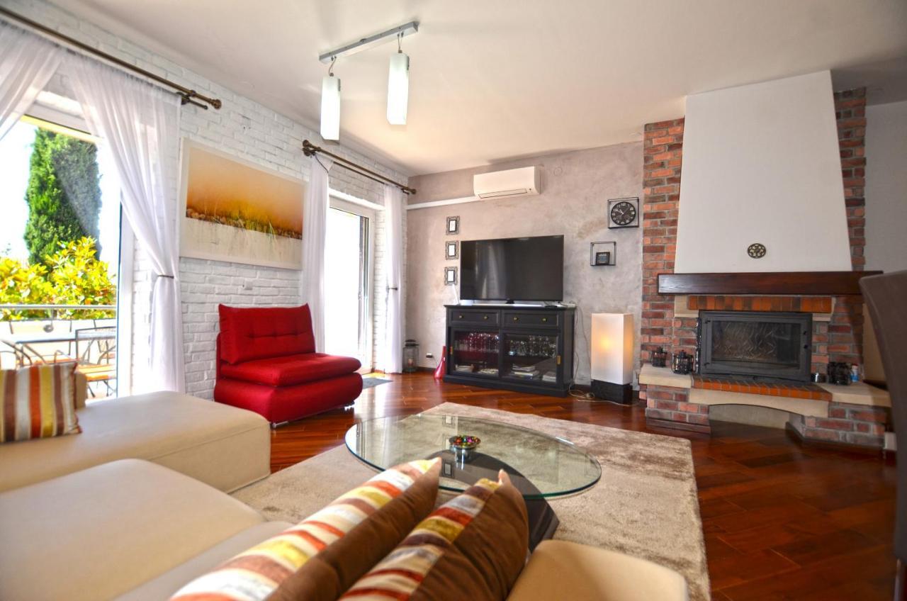 Apartment Max Ровинь Экстерьер фото