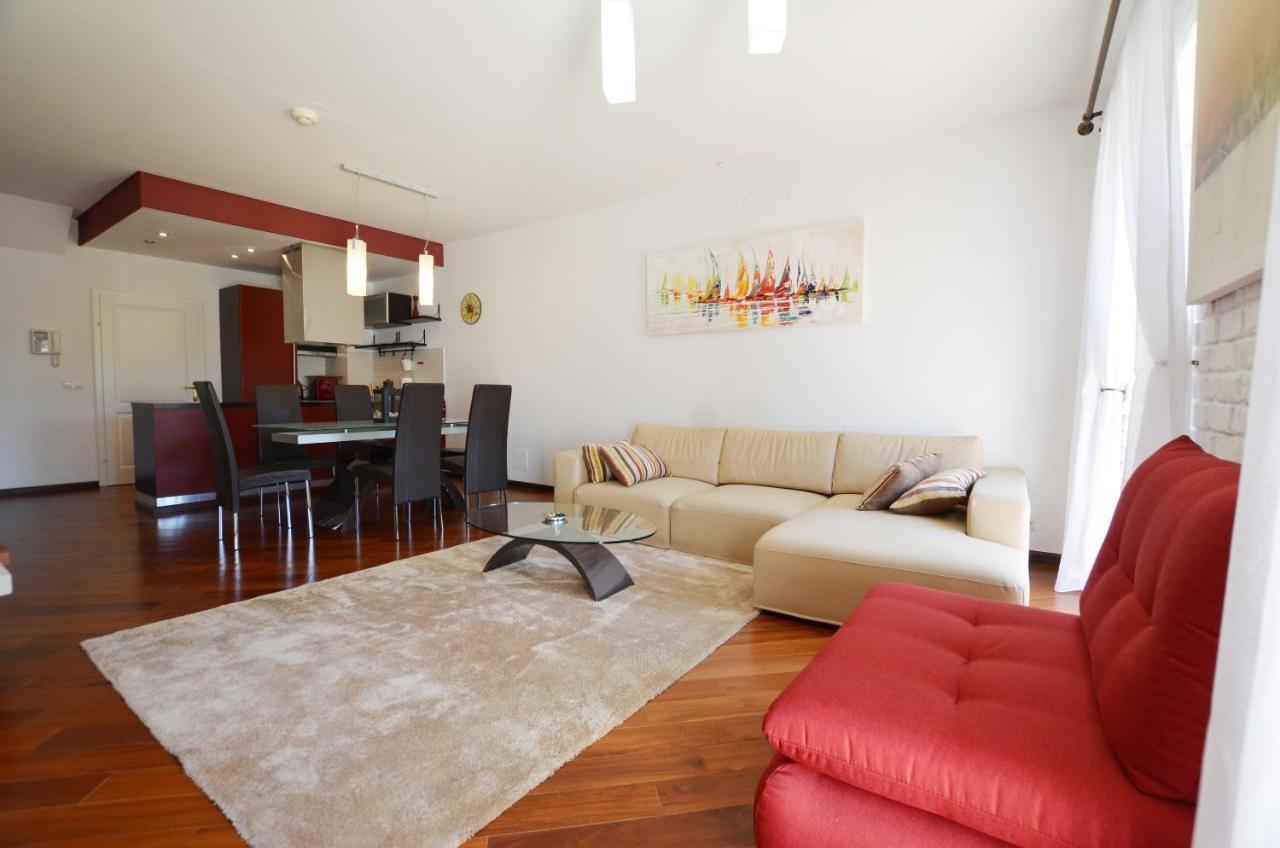 Apartment Max Ровинь Экстерьер фото