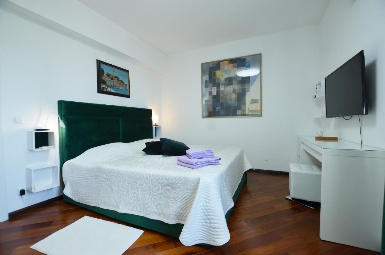 Apartment Max Ровинь Экстерьер фото